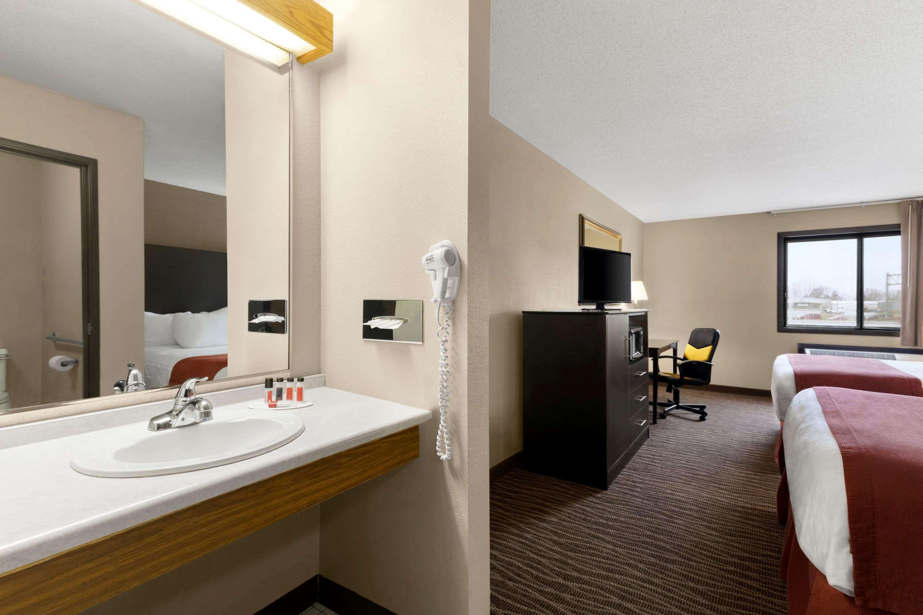 Baymont By Wyndham Sioux Falls North,I-29,Russell St, Airport Εξωτερικό φωτογραφία